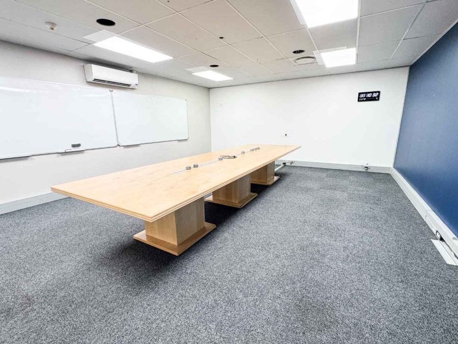 To Let Commercial Property for Rent in Mowbray Western Cape